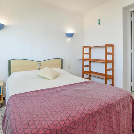 Gorgeous Apartment In Calvi With Wifi *
