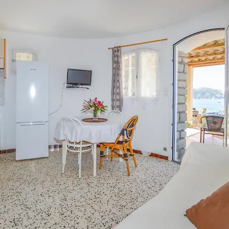 아파트 Gorgeous Apartment In Calvi With Wifi *