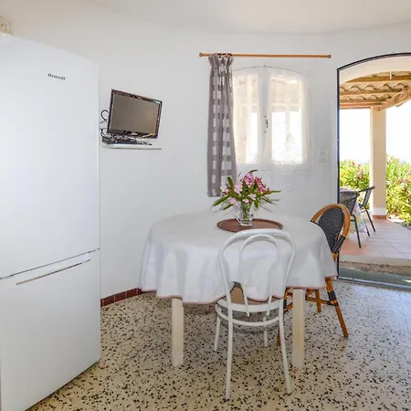 Gorgeous Apartment In Calvi With Wifi 아파트 *
